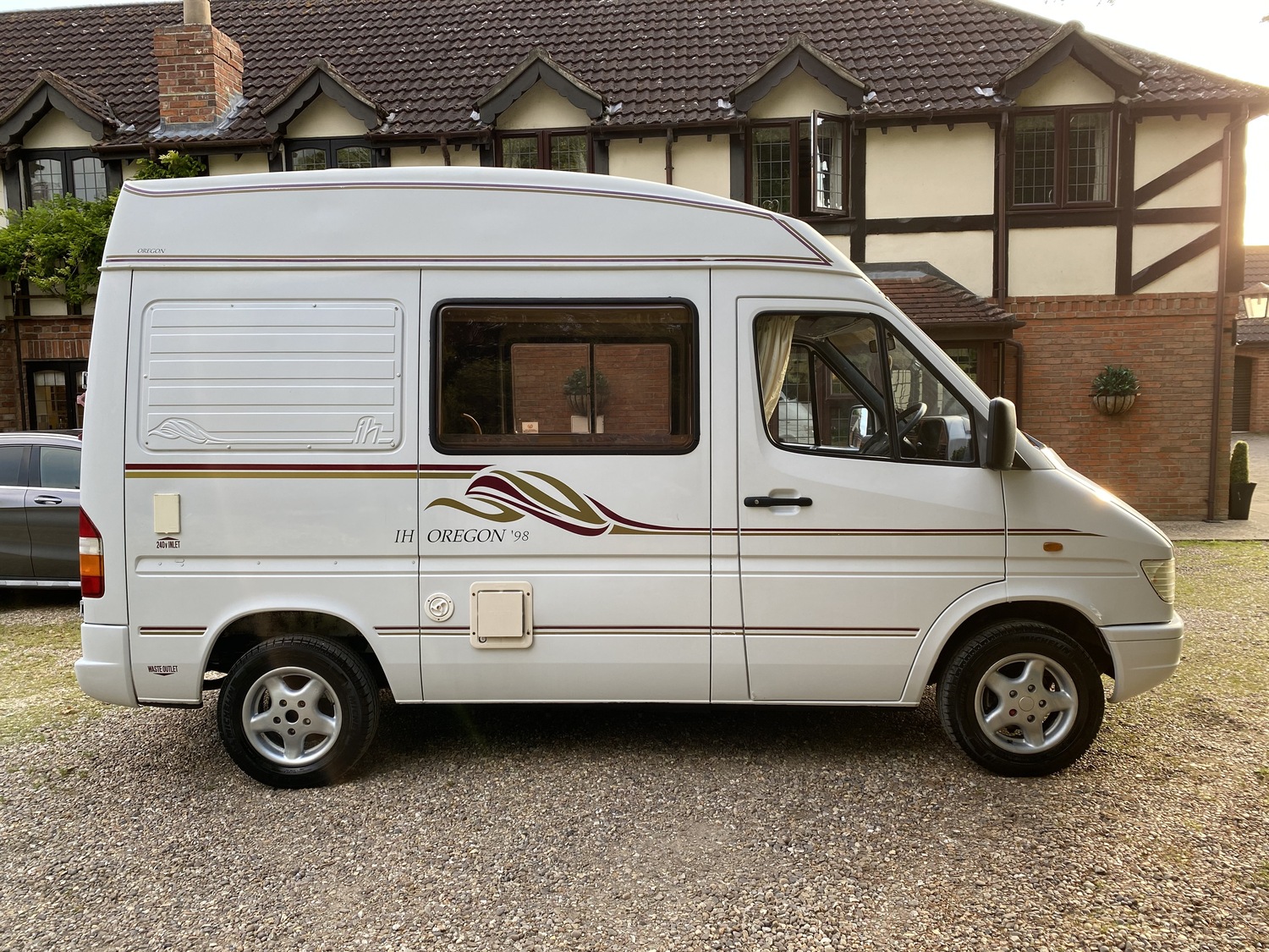 IH Oregon 98 SWB Mercedes Camper Van 2 Berth 77565 miles Dragonville