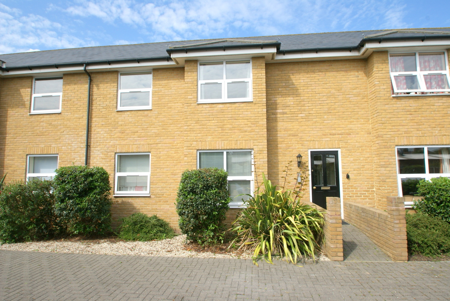 Sandown Place Bank House Property Letting Agent Deal Kent Estate