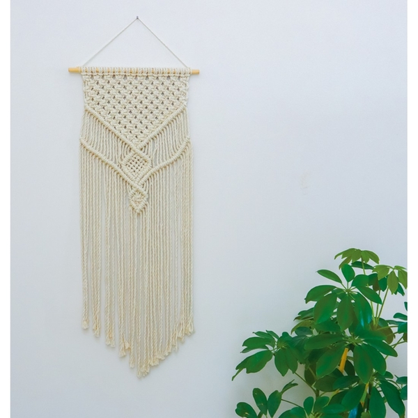 Macrame makes a vintage comeback