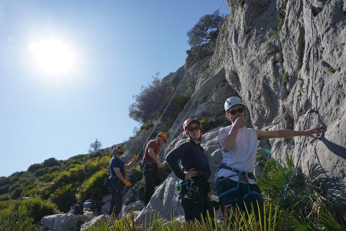 Intro to Multi-pitch sport climbing course