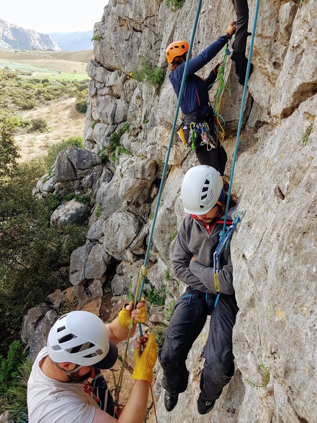 Intro to Multi-pitch sport climbing course