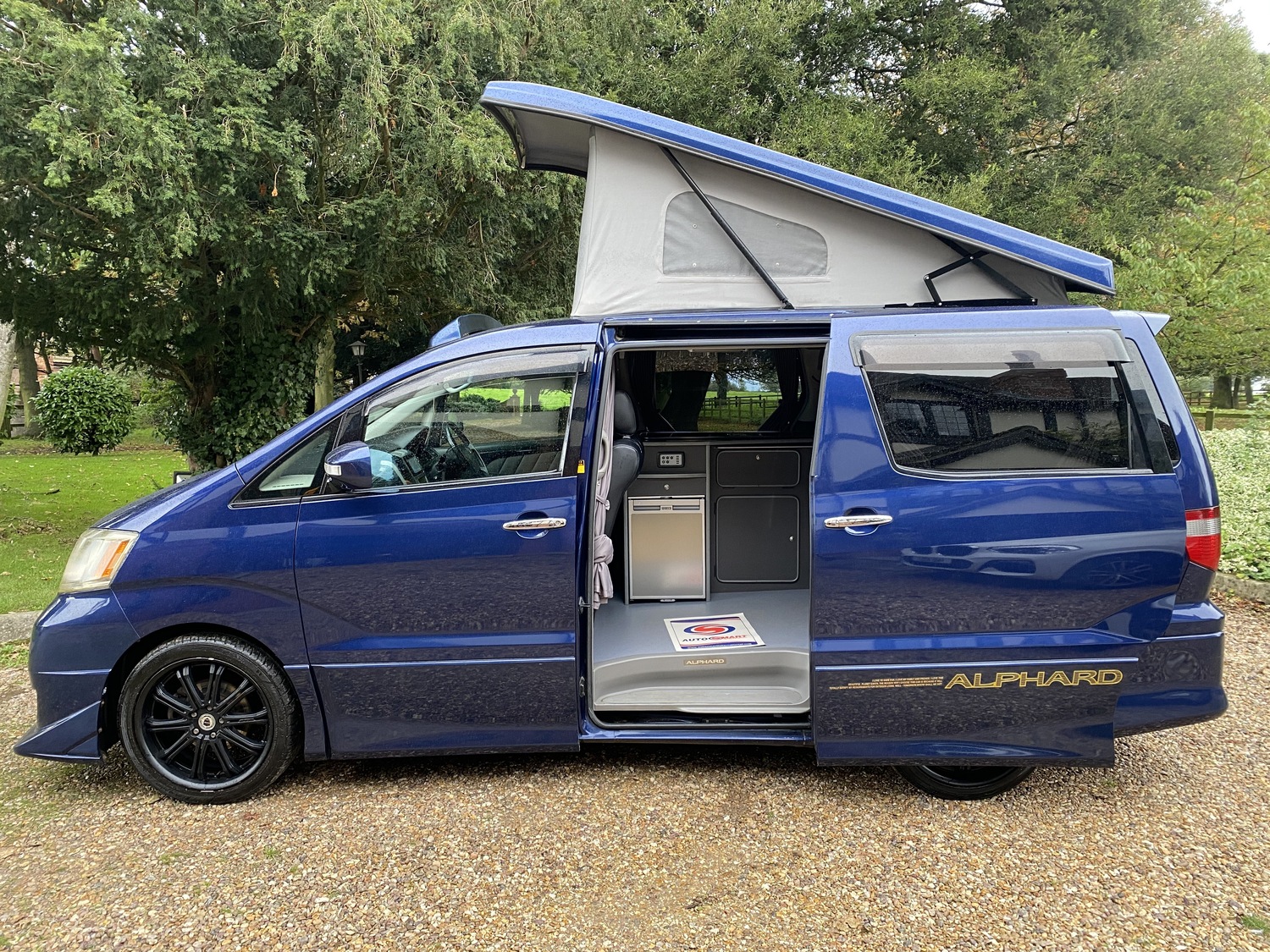 2005 Toyota Alphard Camper Van 4WD 2.5 Petrol Automatic ABSOLUTELY