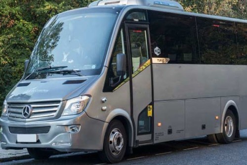 Why a Minibus hire is a better option for you