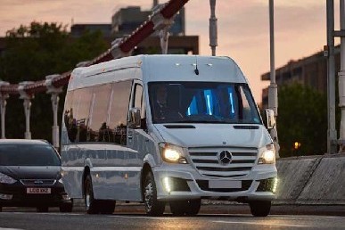 Why People Hire Cheap Minibus in UK