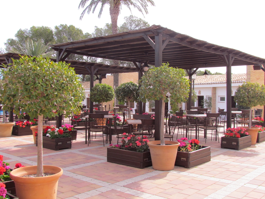 Location & Accommodation