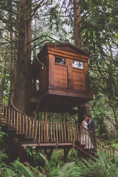 The Great Outdoor Wedding - in a Tree House!