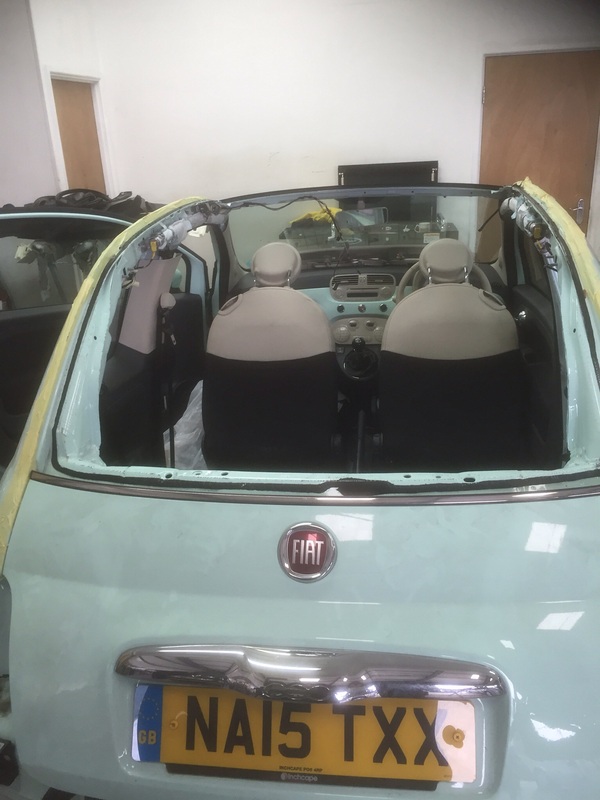 Removing A Fiat 500 Roof In Corsham Windscreen Repair Replacement Chippenham Melksham Kwikfix Windscreens