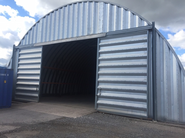 Building to let!