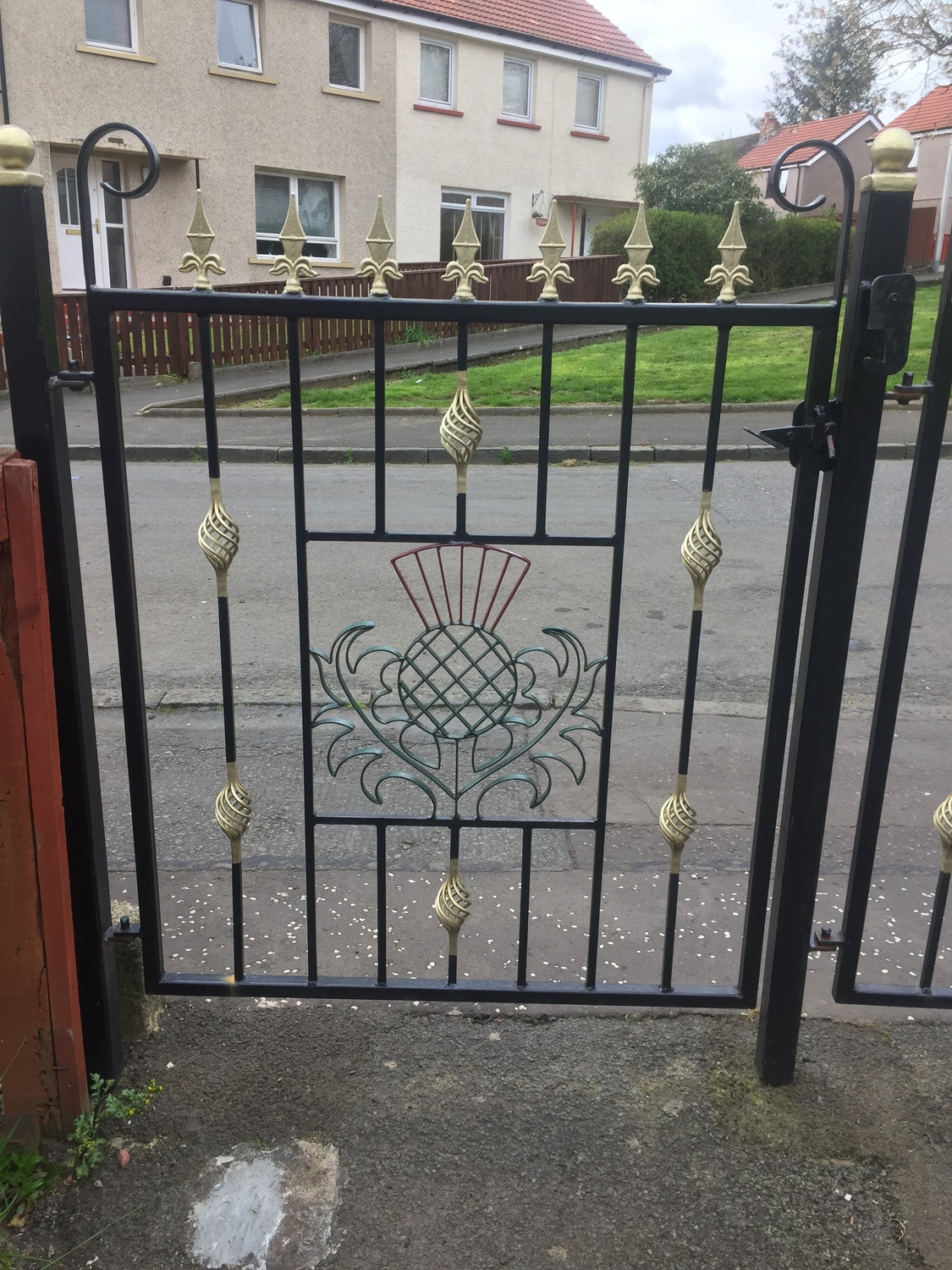 Thistle design gates | Iron Man Design &amp; manufacturing 