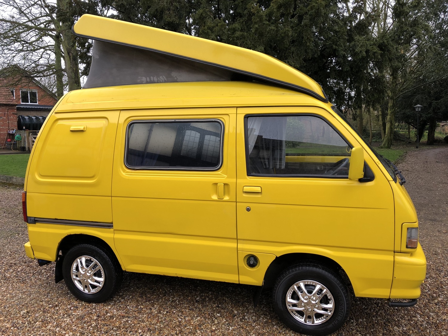 Devon Camper Van 2 Berth Daihatsu HiJetta 1999 (V)reg Yellow Part