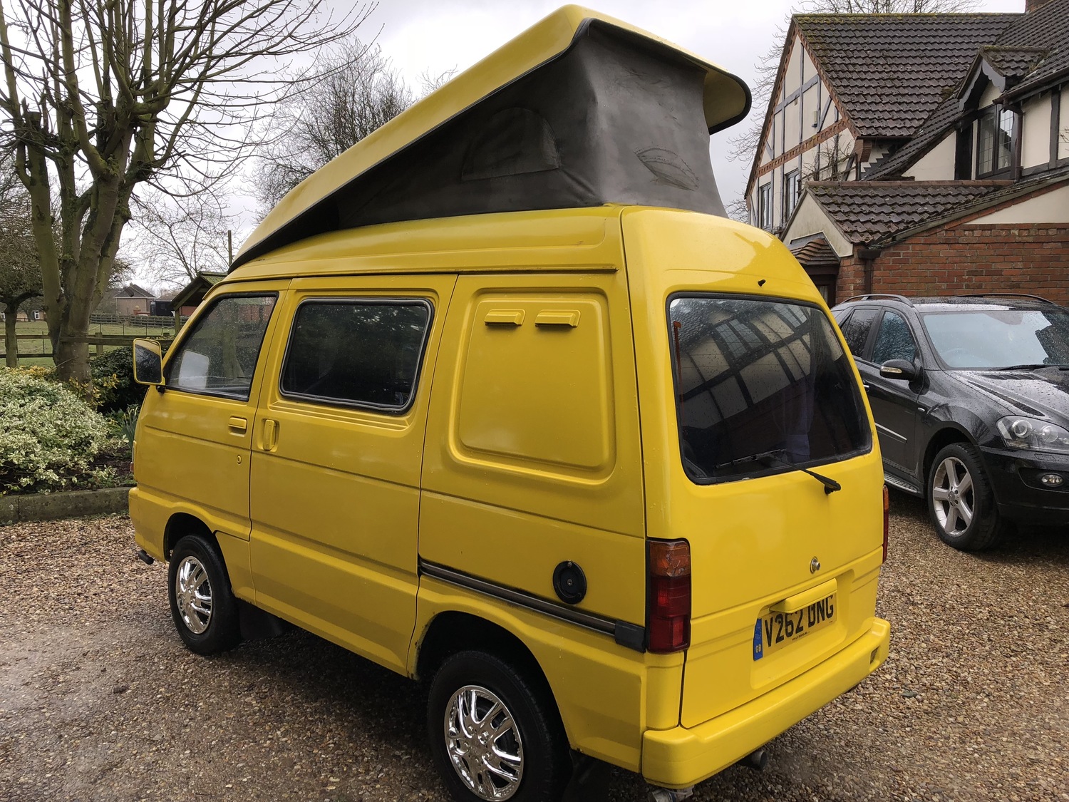 Devon Camper Van 2 Berth Daihatsu HiJetta 1999 (V)reg Yellow Part