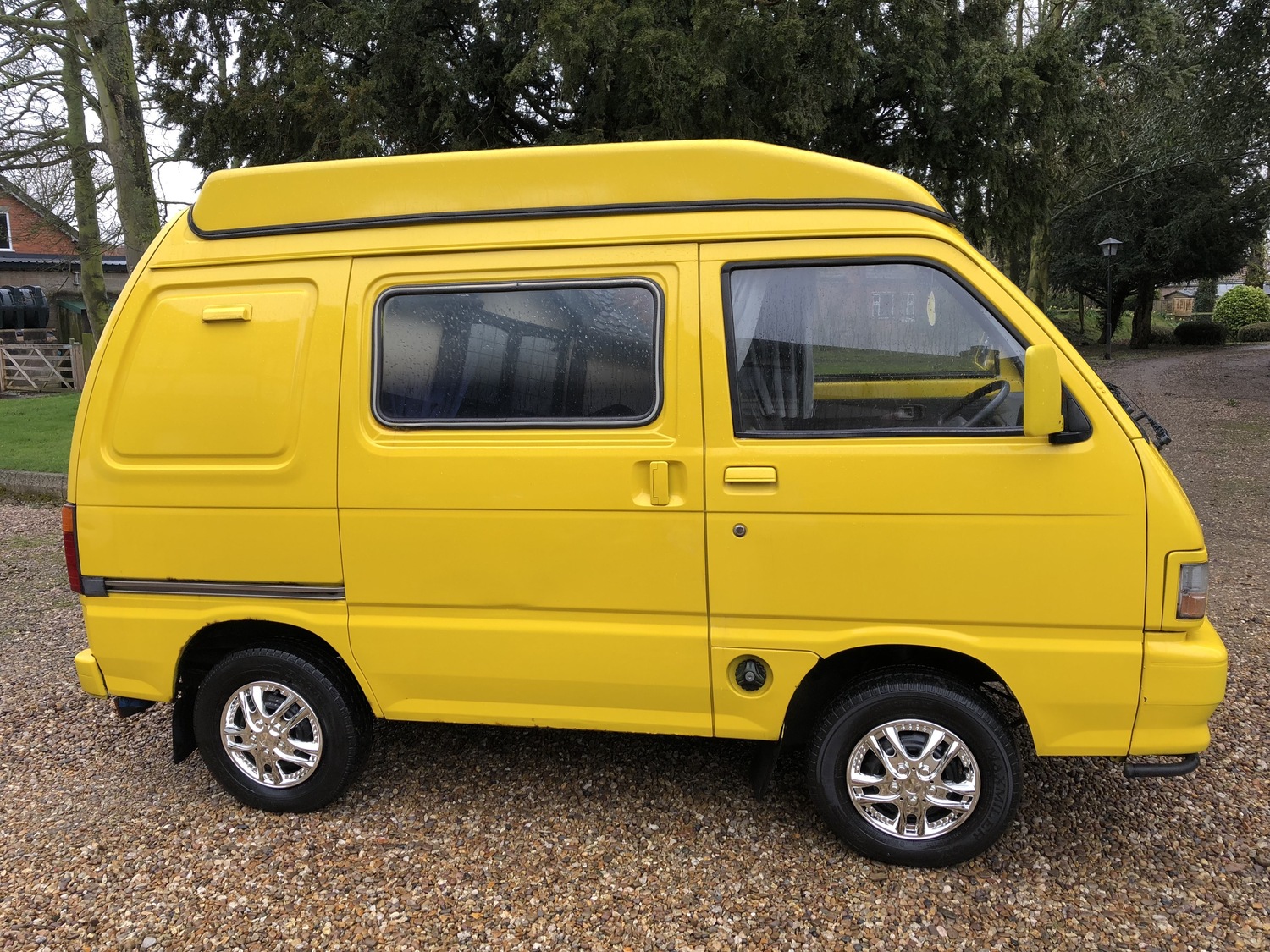 Devon Camper Van 2 Berth Daihatsu HiJetta 1999 (V)reg Yellow Part