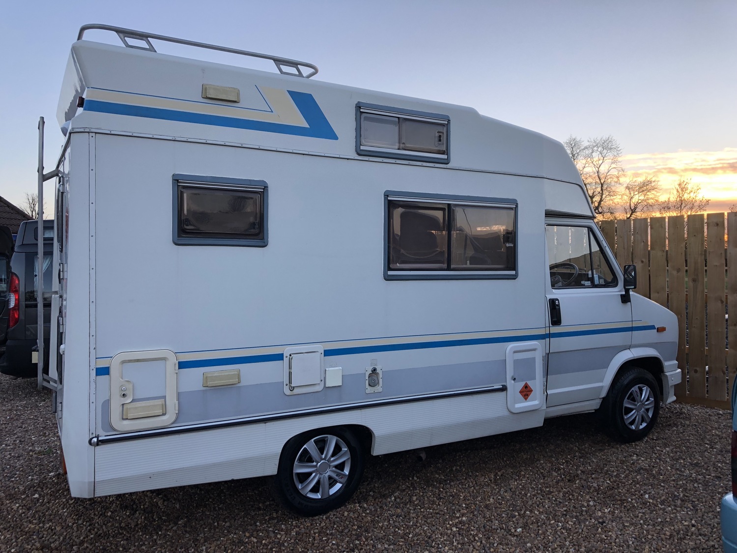 Compass Calypso Motorhome 2 Berth 2.0 Petrol/LPG 1991 Talbot Express