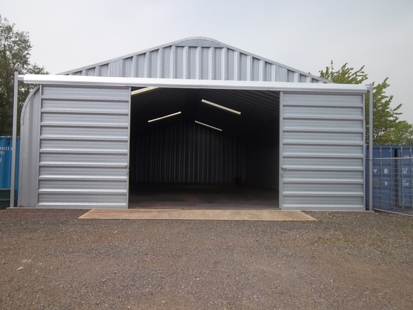 Building to let!