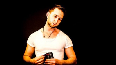 Magician Cardiff, Wedding Entertainer Cardiff, Magician Corporate Events Cardiff