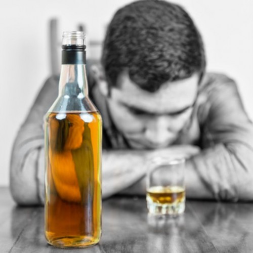 alcohol addiction: 4 signs