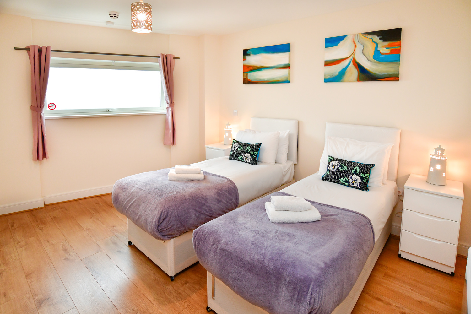 Meridian Quay Sea View Duplex Penthouse , 5 Star, 3 Bedrooms Just