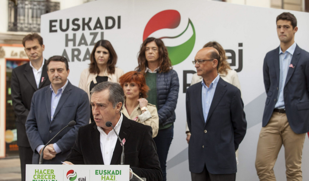 El presidente del PNV de Álava, Xabier Agiirre en el 2015 en un acto oficial de presentación de candidatos