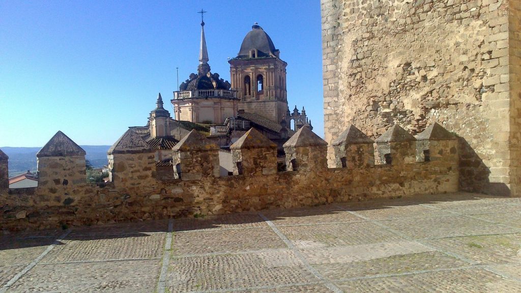 La Iglesia de Santa María desde la Alcazaba