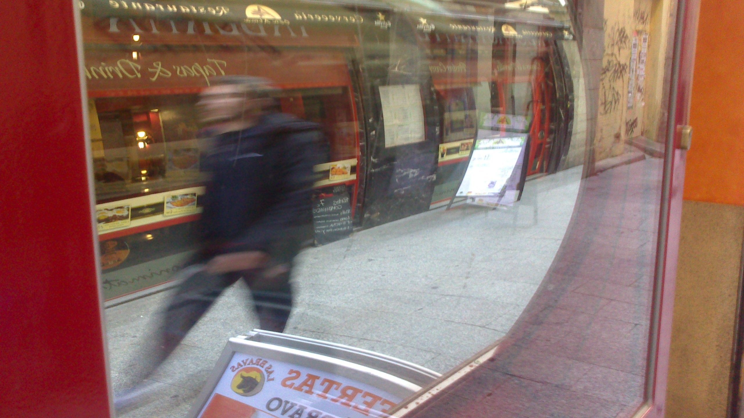 Los reflejos del esperpento