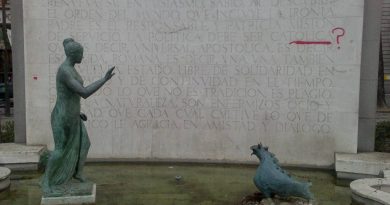 La peligrosa justificación de la violencia: Con capucha y sin ella. Por Manuel Artero La peligrosa justificación de la violencia: Con capucha y sin ella. Por Manuel Artero