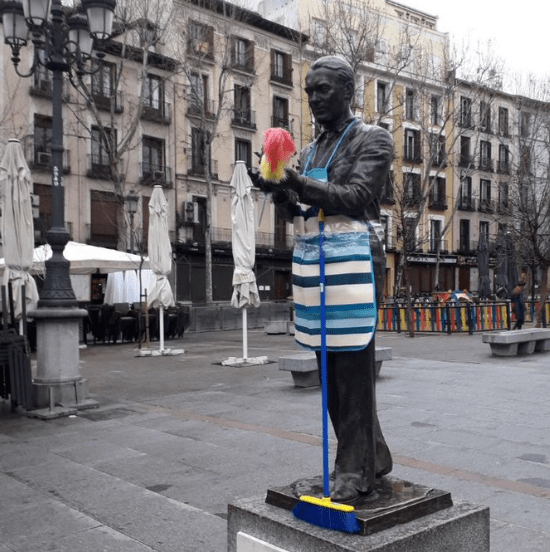 La insoportable vecindd