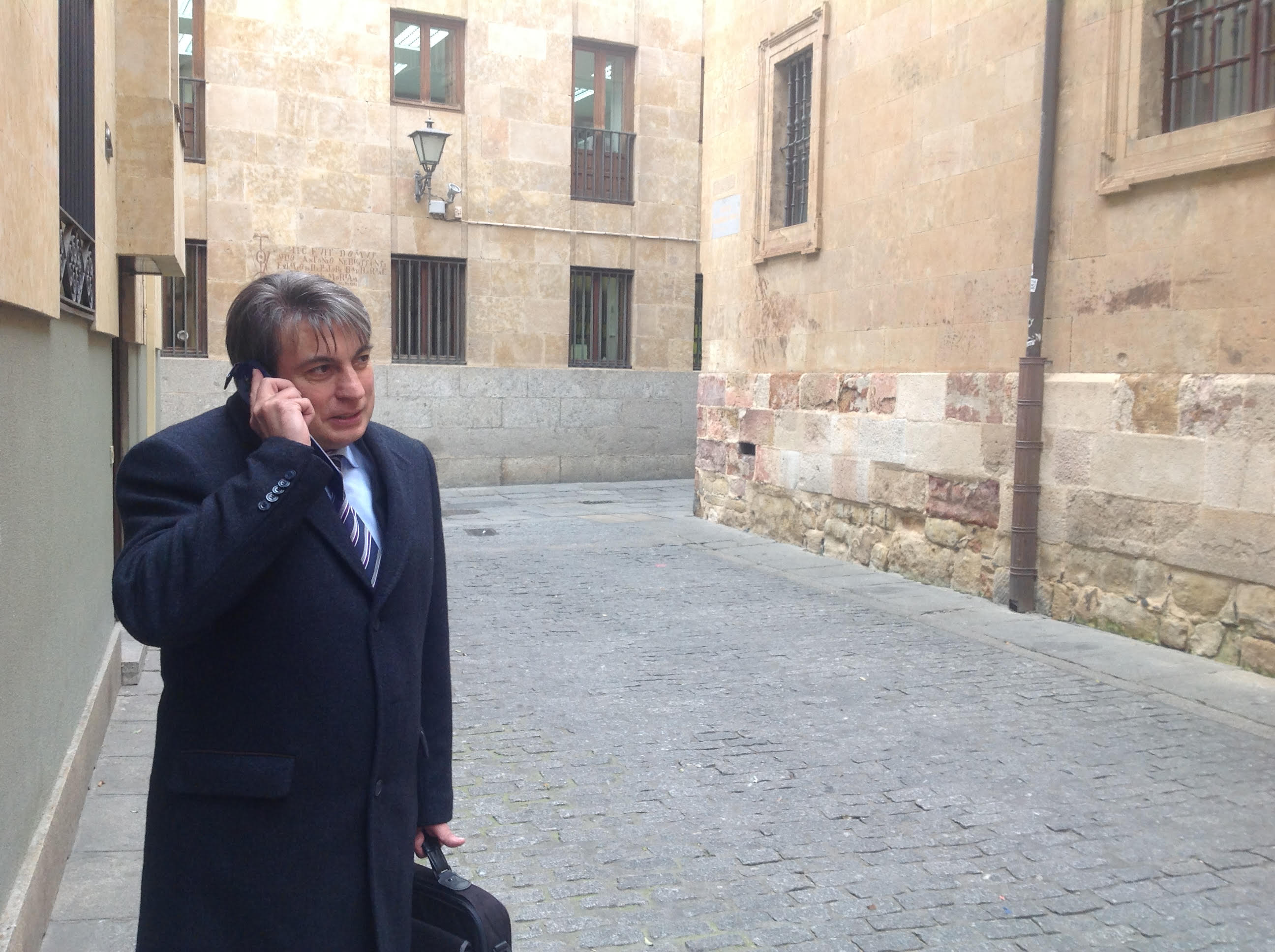En los últimos días el teléfono de Policarpo no deja de sonar