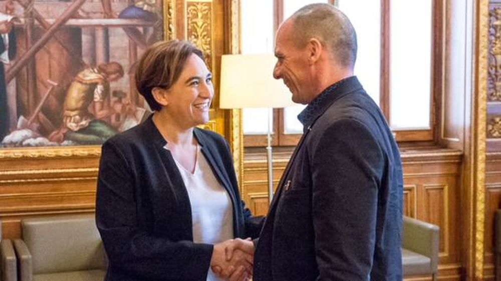 Varoufakis y Colau