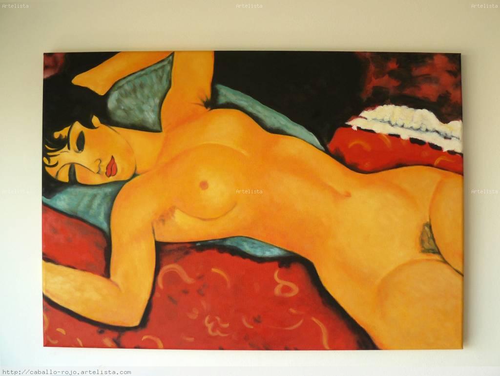 desnudo acostado