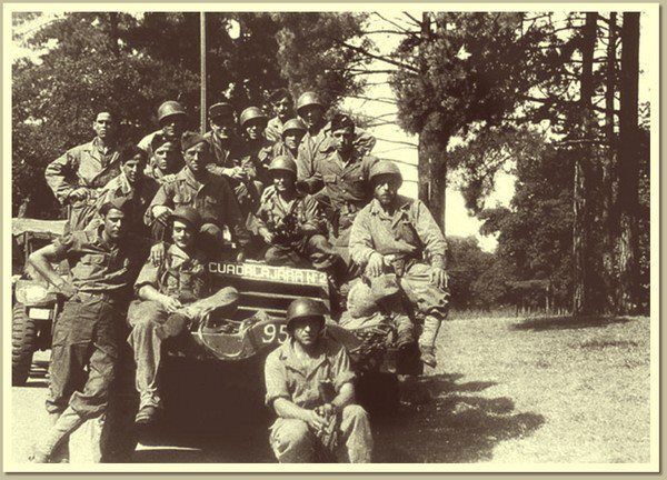Los españoles de la nueve, una compañía mítica en la historia de la segunda Guerra Mundial, fueron los héroes olvidados, los primeros en llegar hasta el Ayuntamiento de París