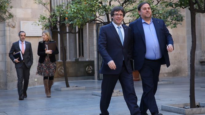 Puigdemont y Junqueras viajan a Bruselas para defender el ilegal referendum