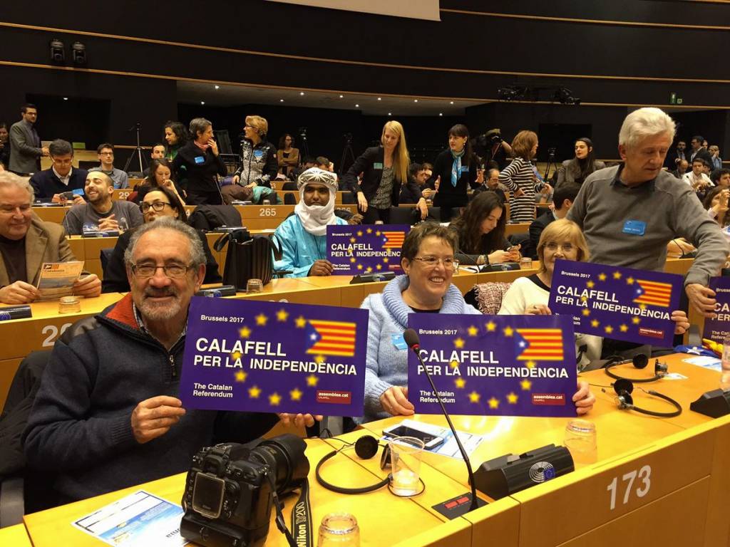 Una imatge que resumeix l'impacte internacional de la tertulieta de Puigdemont a Brussel·les