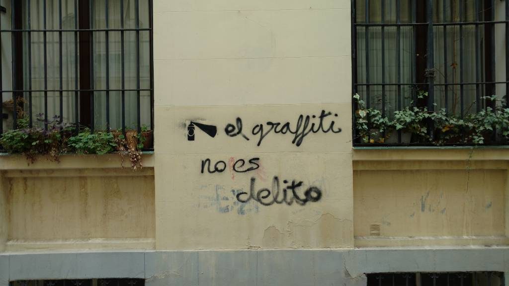 La posverdad se sub epor las paredes