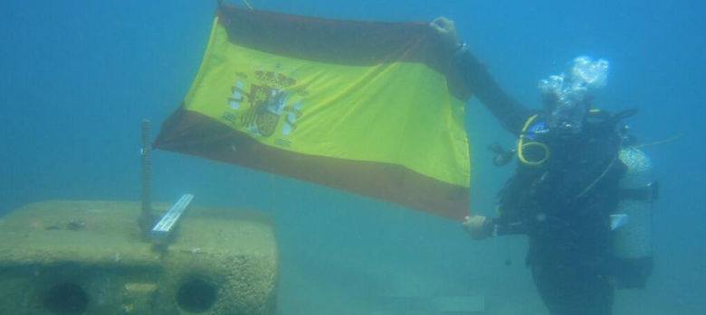 Bloques de hormigón lanzados en tierra y aguas españolas. Por favor que alguien despierte de una vez!.