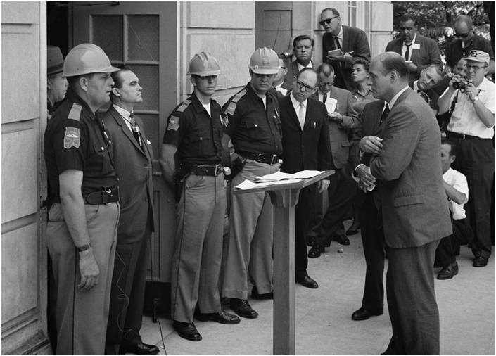 El gobernador George Wallace