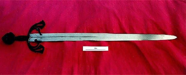 imagen de la Tizona, espada del Cid ganada matando al rey Búcar de Marruecos que habia puesto cerco a Valencia,
