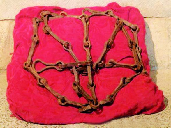 Fragmento de las cadenas que unían el ejército de esclavos en las Navas de Tolosa