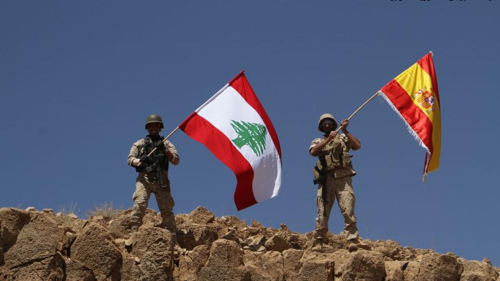 El Ejército libanés ondea una bandera española tras quitar territorios al Estado Islámico