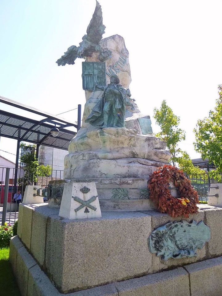 Monumento en Móstoles al Bando de sus Alcaldes el 2 de mayo de 1808