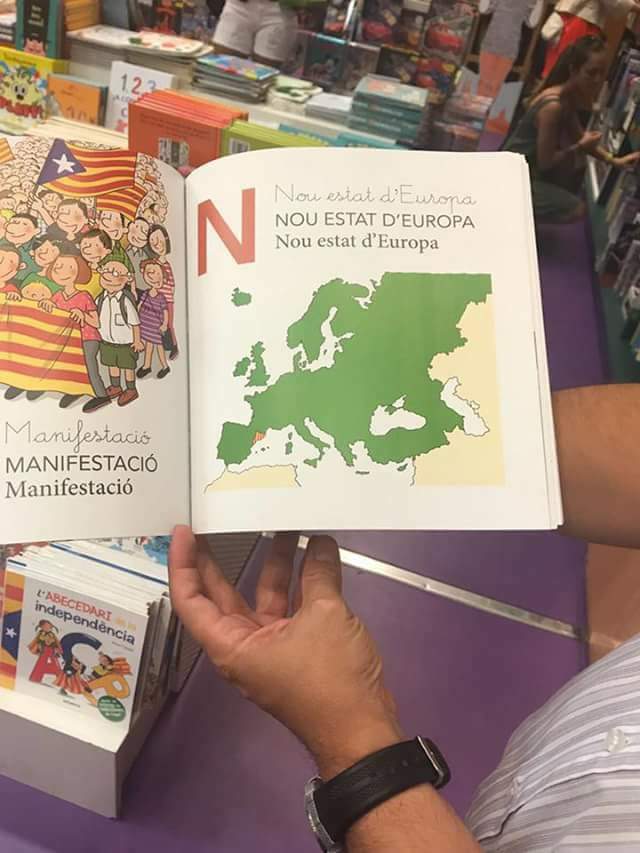Esto es lo que le meten a tus hijos en la cabeza.