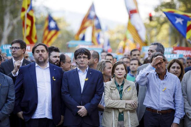 La foto, donde apareces con todo el cuadro golpista (aunque me falta alguno), debería estar hecha a la puerta de Alcalá-Meco