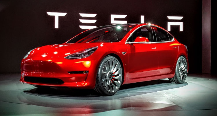 Ofrezcan precios asequibles para la compra de vehículos impulsados por electricidad, los Tesla son una buena opción, pero cuestan treinta mil euros, que no tenemos todos