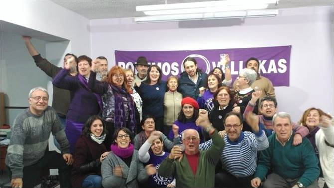 Al final, los estrategas de Podemos han cambiado su discurso que se quejaba del caladero de votos del PP con los jubilados. Recordemos cómo Iglesias echaba la culpa de no acceder al gobierno a los mayores que votan al PP