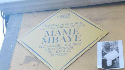 Placa colocada en la calle del Oso de Madrid.