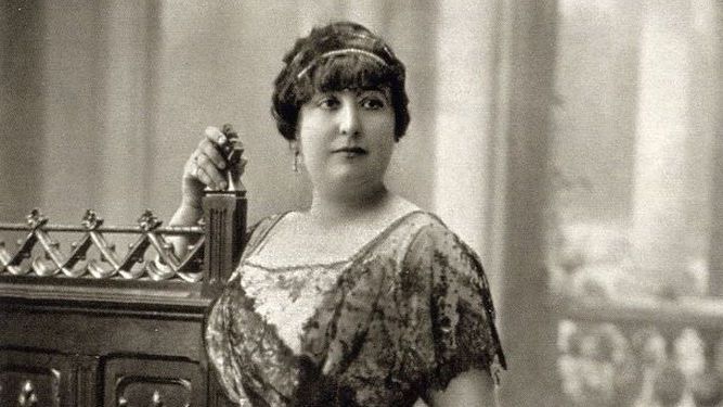 Carmen de Burgos hacia 1913.