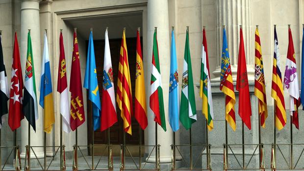 Las banderas de las autonomías de España