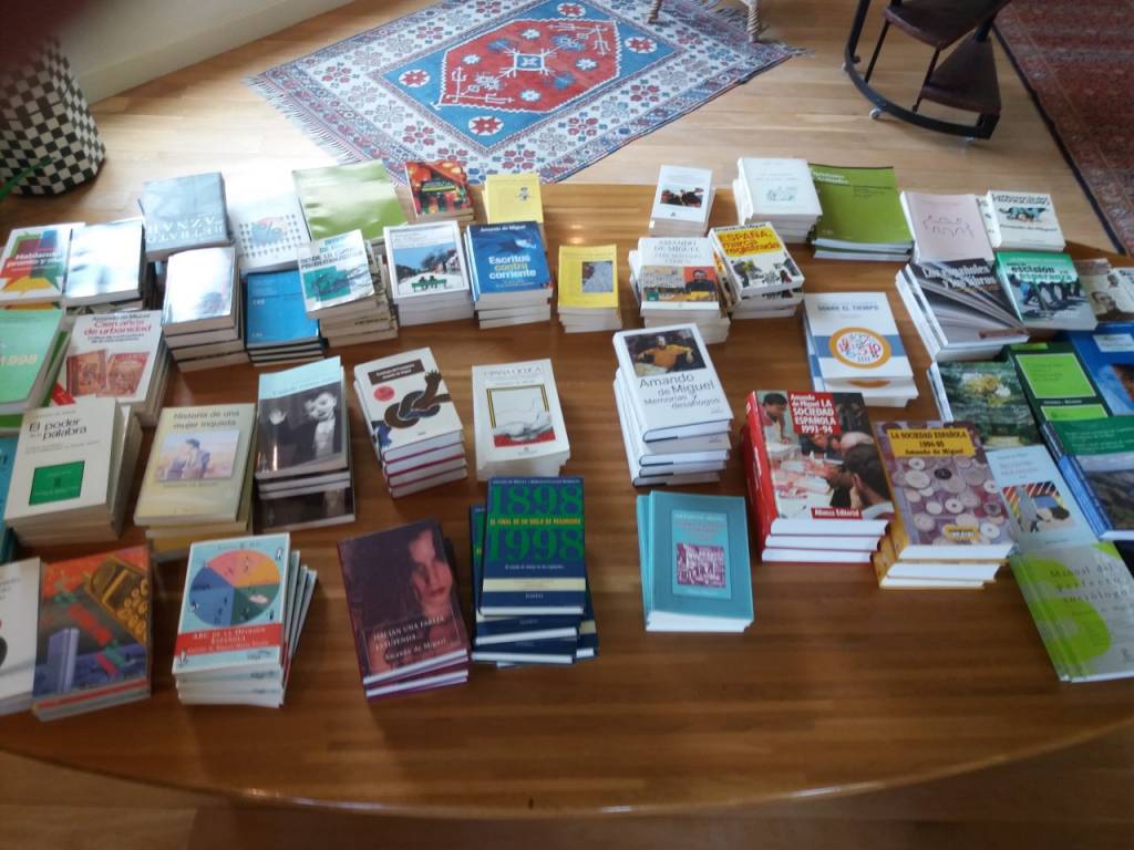 Los libros que me demanden los dedicaré a la persona que se me indique