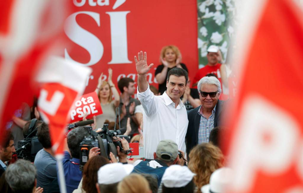 Felipe González y Pedro Sánchez en un acto electoral del PSOE