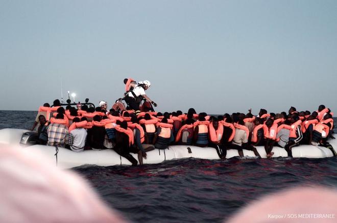 Pedro Sánchez ofrecerá a la ONU Valencia para acoger al barco Aquarius con más de 600 inmigrantes. Karpov