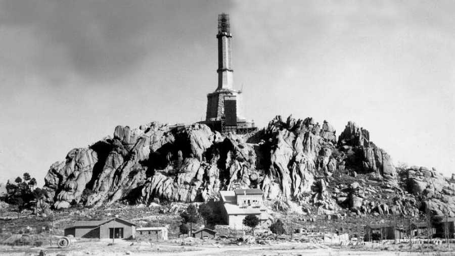 Obras de construcción del Valle de los Caídos en 1952
